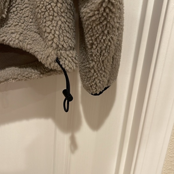 Sold ESSENTIALS - FEAR OF GOD
2022 Polar Fleece Half Zip Hoodie
Size M/L - Picture 8 of 11